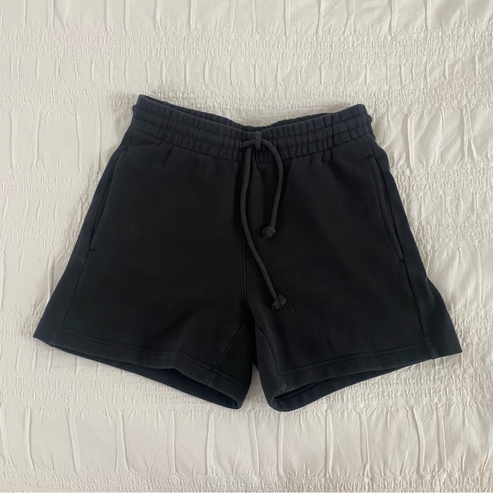 Aritzia - Cozy Fleece Boyfriend Mid-Thigh Sweatshort, TNA